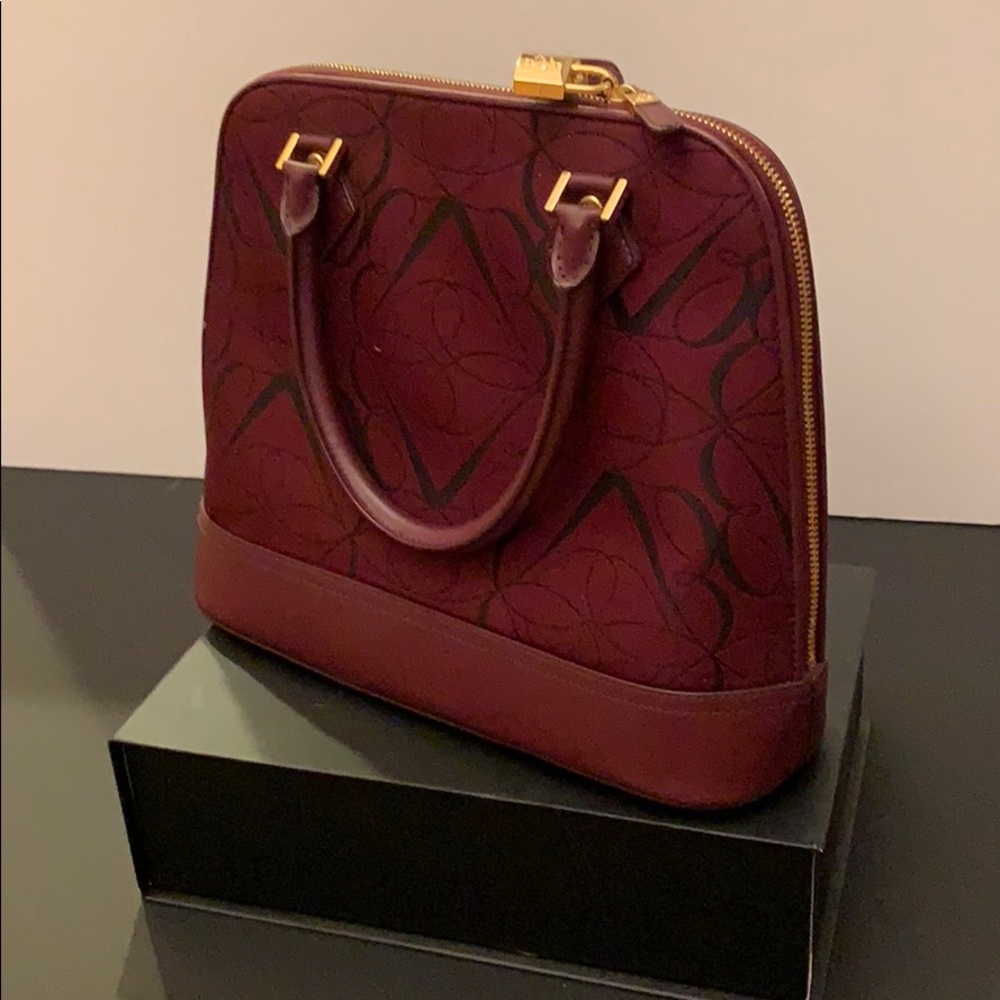 Brooks Brothers handbag.